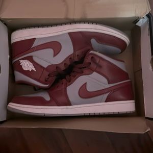 Air Jordan 1 Mid - Cherrywood Red / White / Cement Grey Size 11